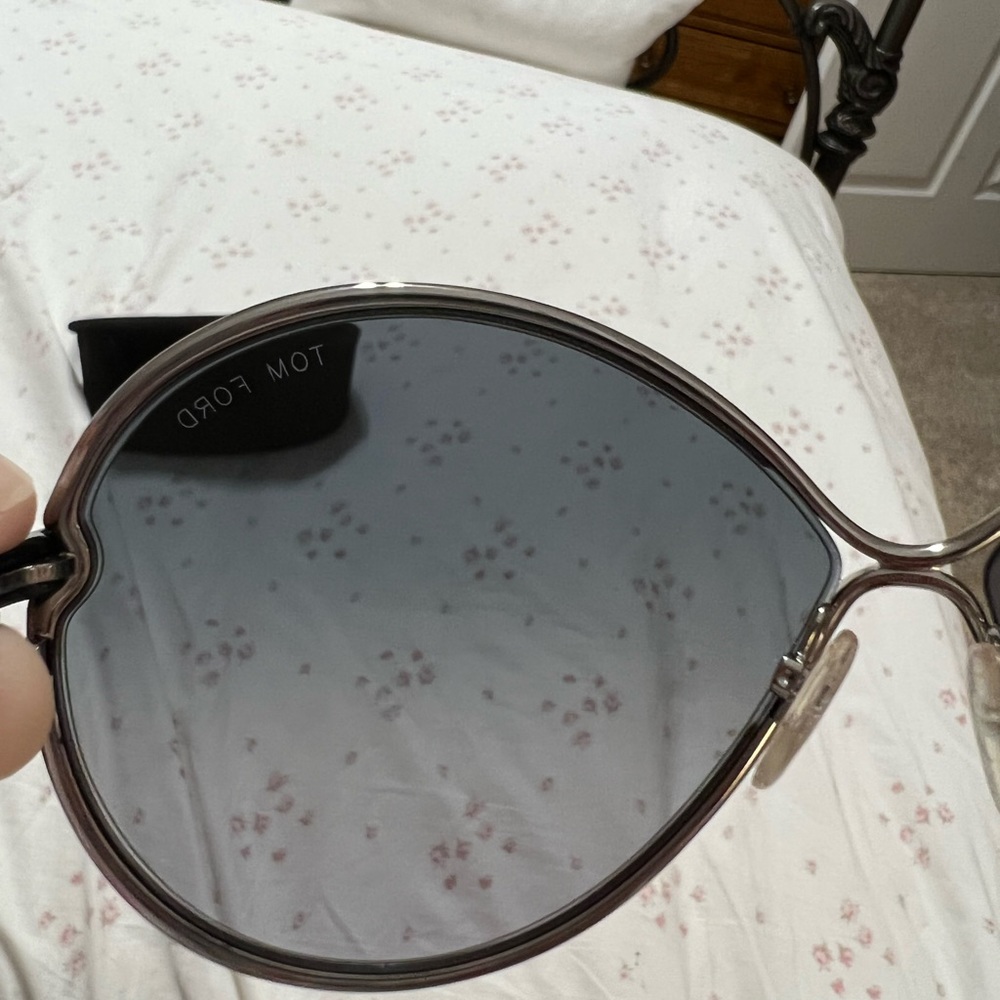 Authentic Tom Ford Stefania Sunglasses - Picture 11 of 14